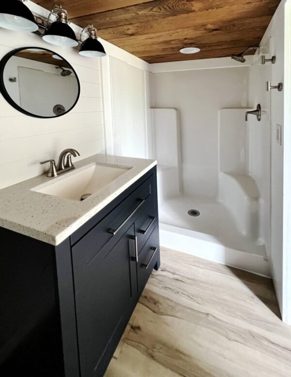 Tiny House avec chambre et loft au rez-de-chaussée