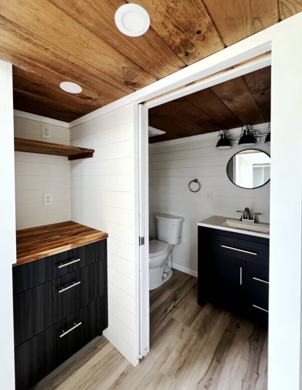 Tiny House avec chambre et loft au rez-de-chaussée