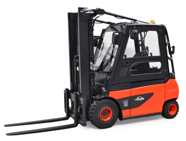LINDE E 30-01 - 3000 kg jusqu'à 4385 mm