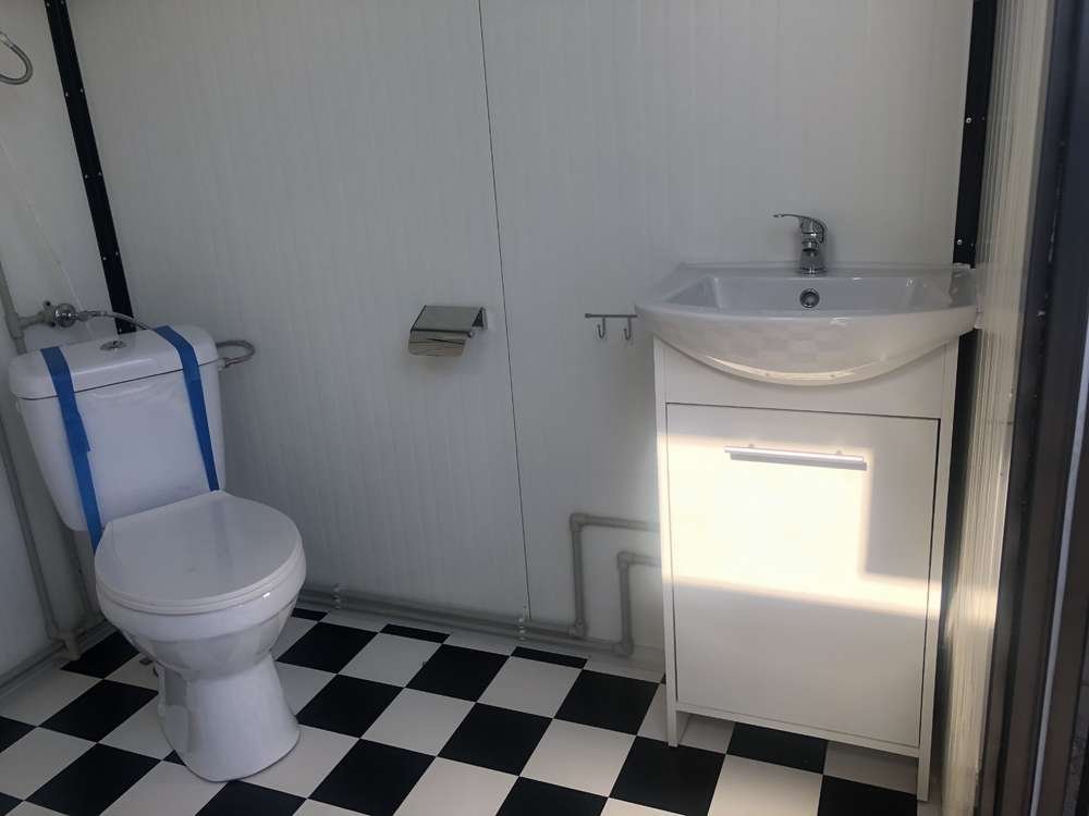 Conteneur sanitaire avec douche 2x2M neuf