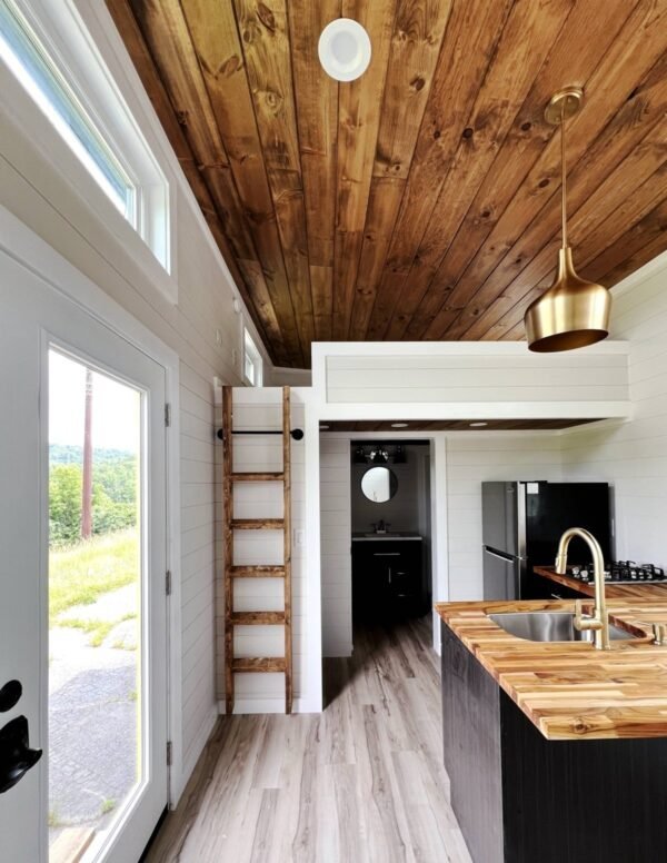 Tiny House avec chambre et loft au rez-de-chaussée