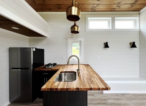 Tiny House avec chambre et loft au rez-de-chaussée